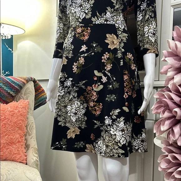 Dex Black Floral Long-Sleeve Fit-and-Flare Dress - Picture 5 of 11